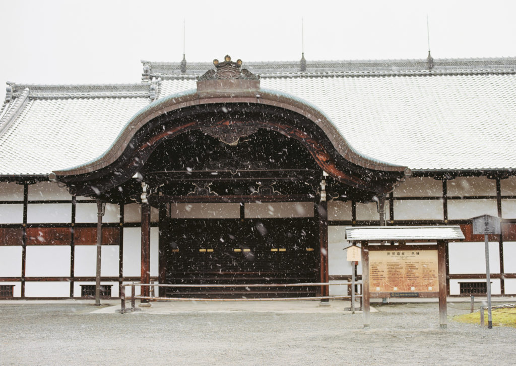 Snow fall around Nijo Castle area F4.5 @ 1/60 Kodak Ektar 100